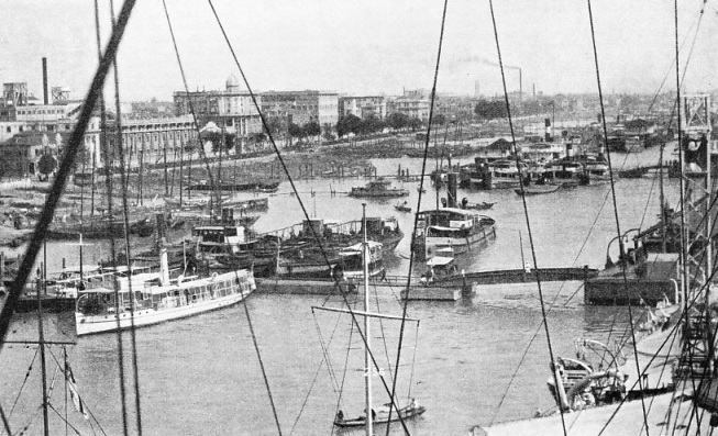 A VIEW OF THE HARBOUR of Hankow, on the Yangtze Kiang
