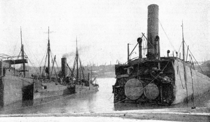 To raise the halves of the Araby, large pontoons were used