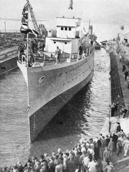 H.M.S. Deptford, a sloop of 1,000 tons, was constructed on the bottom of a dry dock in Chatham Dockyard, Kent