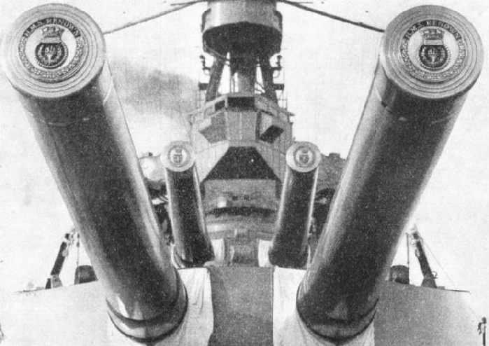 HUGE GUNS OF H.M.S. RENOWN