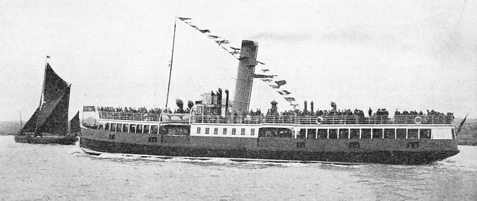 The famous Royal Daffodil at the 1934 Thames barge race