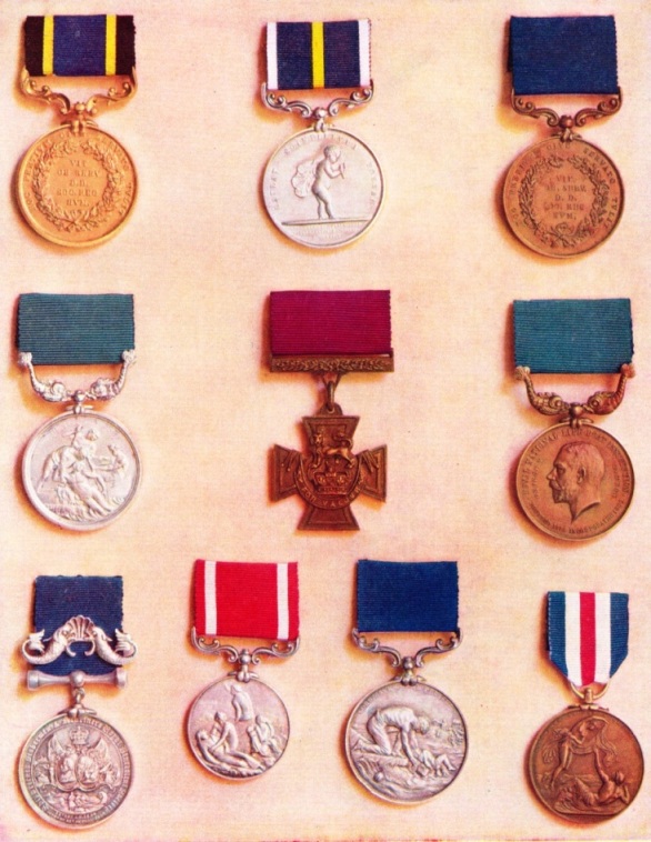 Medals for acts of bravery at sea